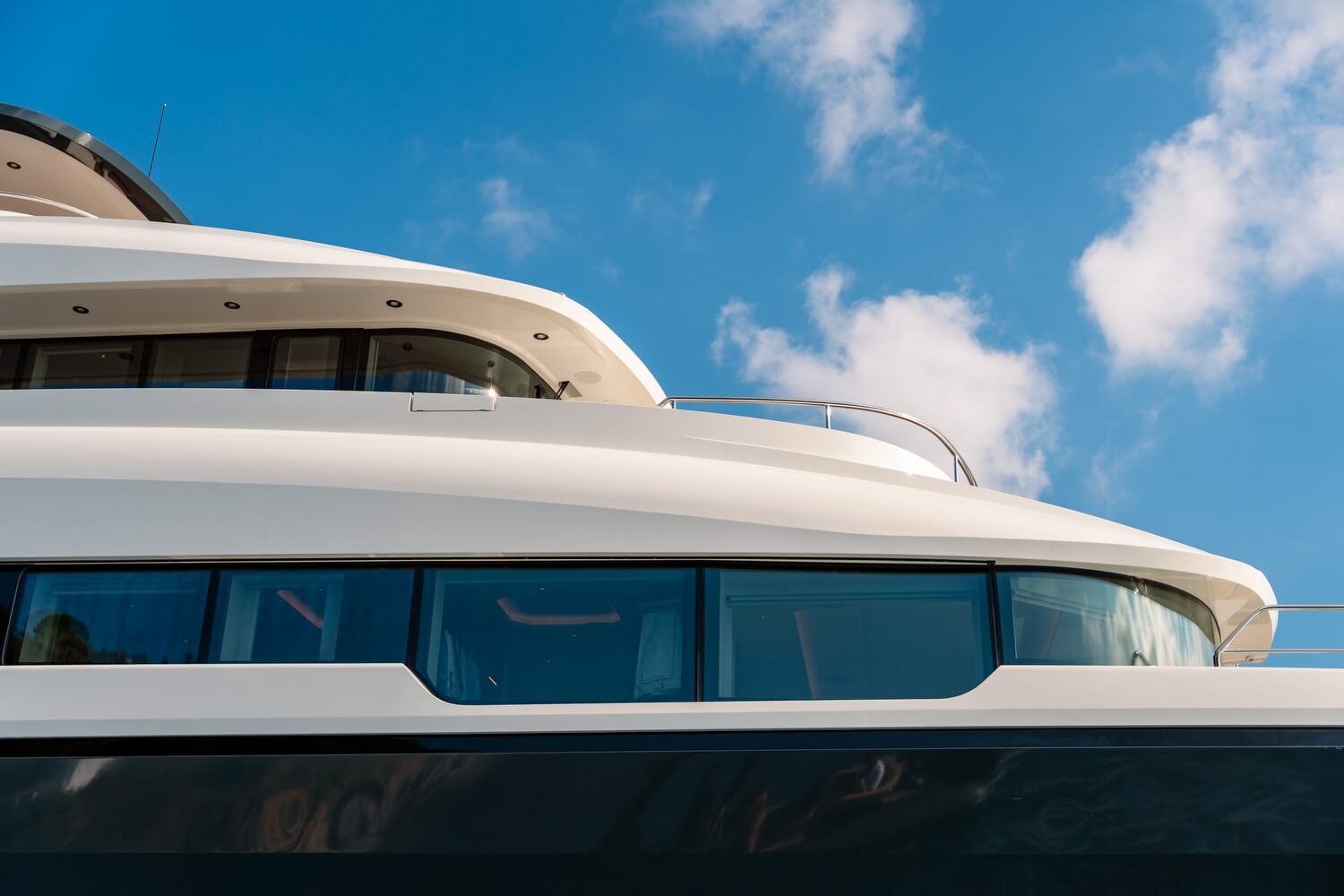 about us yacht